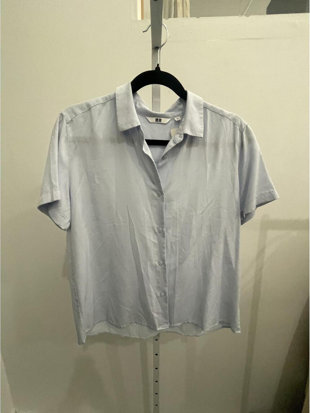 Uniqlo Light Blue Short Sleeve Button-Up Shirt